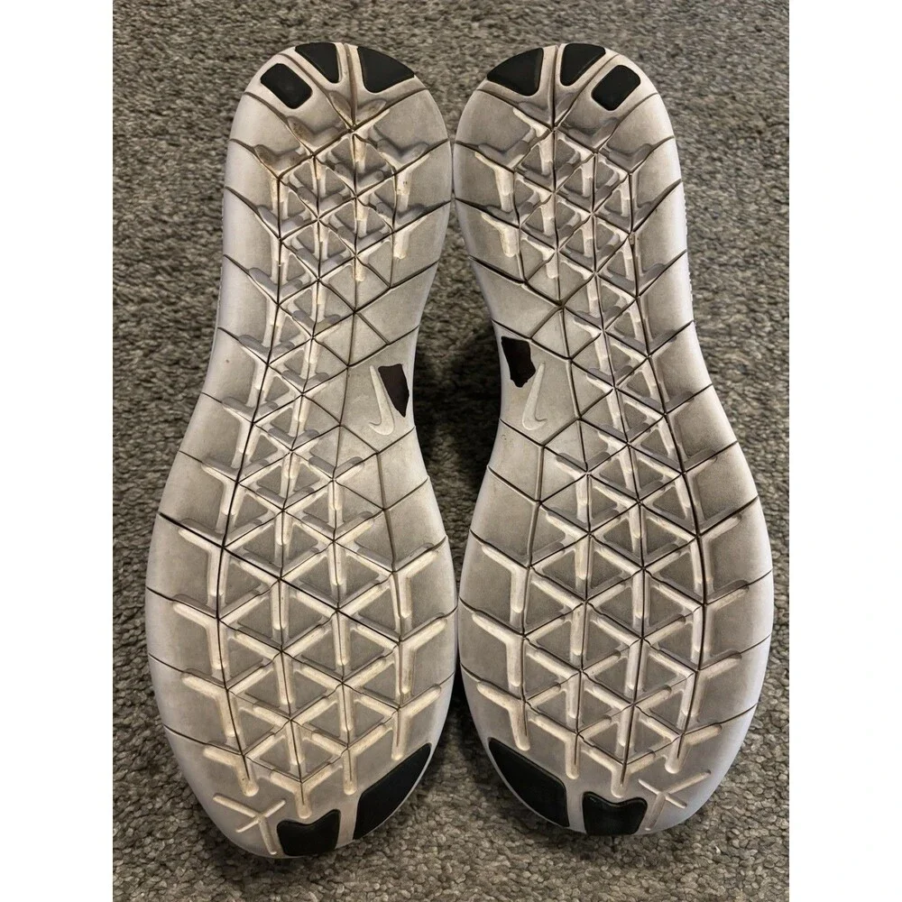 Nike Free RN Flyknit Men's Size 11 Running Shoes Black White Oreo